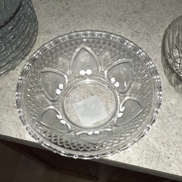 Glass bowls - Picture 2 of 3